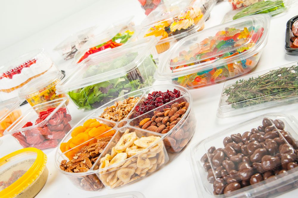 EasyPak container products with different sizes and snacks